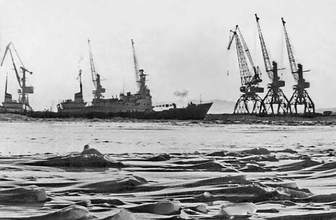 Тикси порт С. 414 Тикси порт С. 414